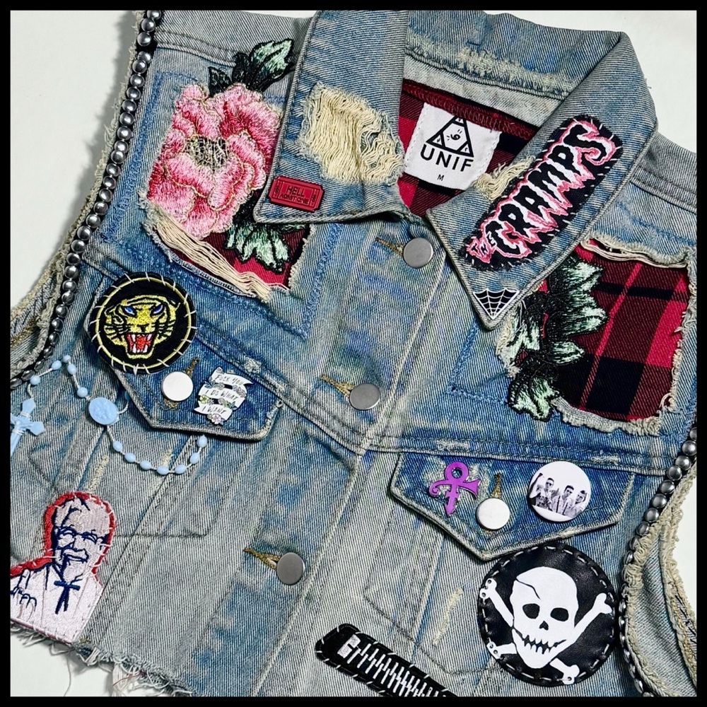 CUSTOMIZED UNIF VEST - Picture 4 of 5